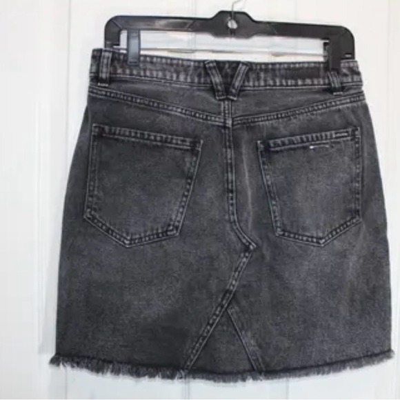 Volcom Women's High Waisted Raw Hem Black Denim Mini Skirt Size S - Picture 3 of 10